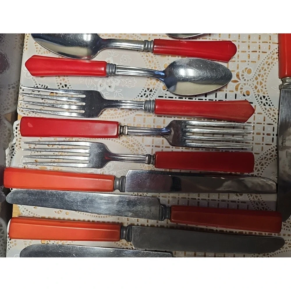 Vintage Mix Lot of Bakelite Stainless Steel 18 Pc Flatware